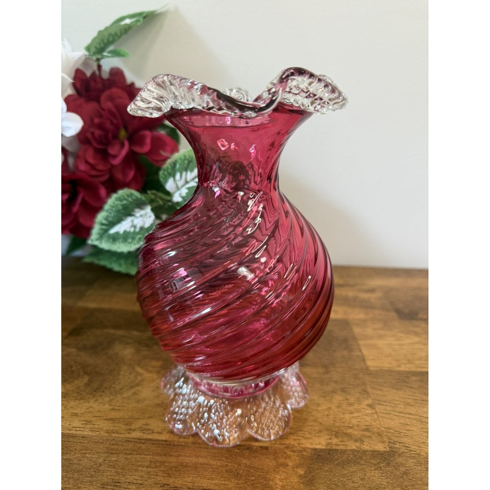 Vintage Cranberry Art Glass Swirl Vase with Clear Ruffled Rim‎ and Pedestal Base